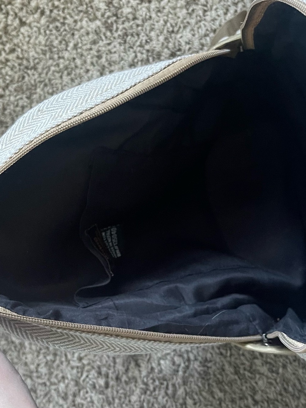 Backpack and Labubu - Picture 4 of 4
